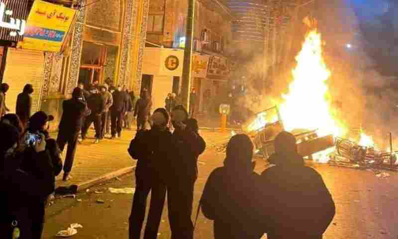 ஈரானில் அடுத்தடுத்து  குண்டுவெடிப்பு-  ஆறு பேர்  பலி