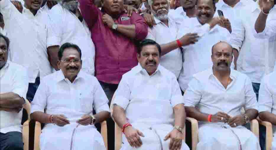 திமுகவில் அடிமைத்தனமாக நடத்தியதால் அதிமுகவில் இணைந்தேன்.