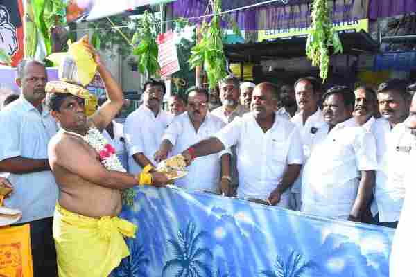 வைகாசி விசாகம் -அம்மா பேரவை சார்பில் 10,000 பேருக்கு அன்னதானம்