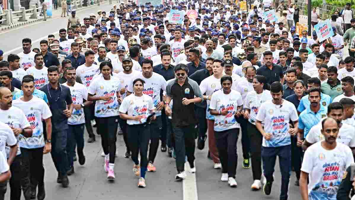 போதைப் பொருள் ஒழிப்பு விழிப்புணர்வு மாரத்தான்.. முதலமைச்சர் விஜய் பங்கேற்பு