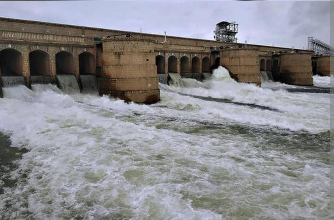 கர்நாடகாவில் இருந்து தமிழ்நாட்டுக்கு திறக்கப்படும் நீரின் அளவு 25,000 கன அடியாக அதிகரிப்பு.
