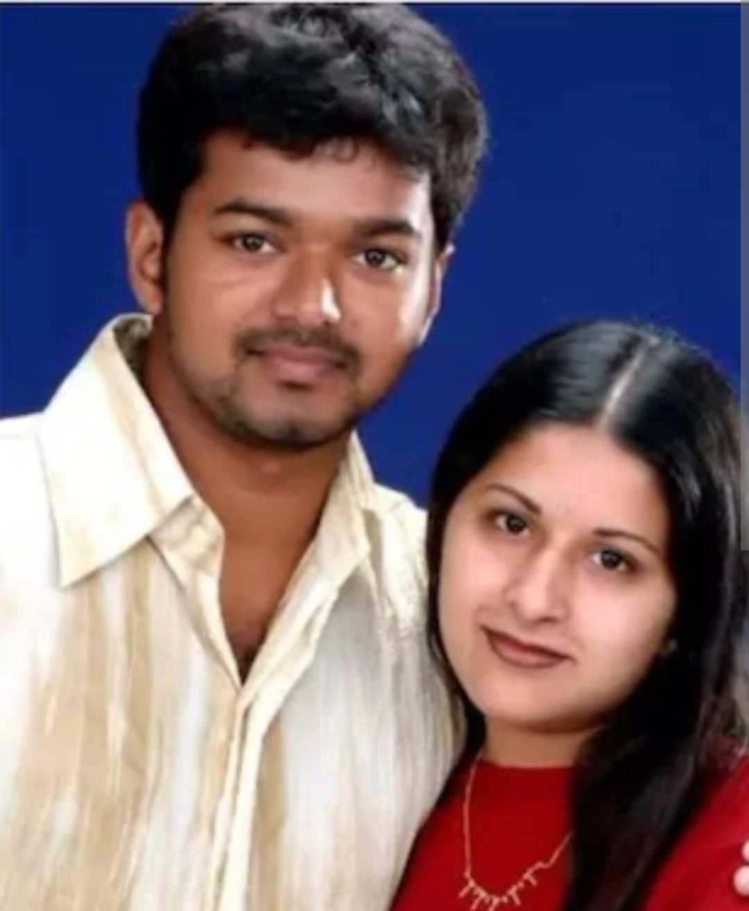 விவாகரத்து வழக்கை வாபஸ் பெற்றார்  முதல்வர் விஜய் மனைவி சங்கீதா 